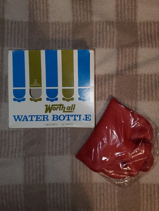 NIB Vintage Worthall Classic Red Hot Water Bottle Sealed Collectible - Picture 7 of 12